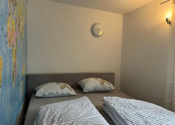 Majda Elegant With Prime Location And Parking *