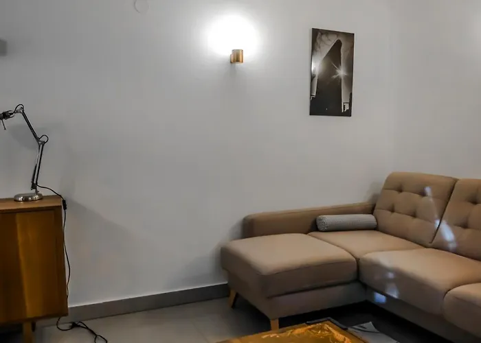 Majda Elegant With Prime Location And Parking Daire *