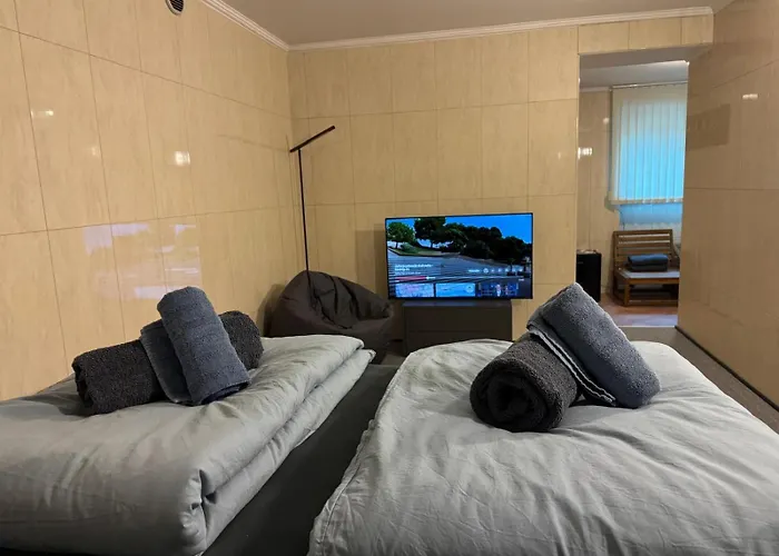 Majda Elegant With Prime Location And Parking Daire *