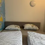 Majda Elegant With Prime Location And Parking *