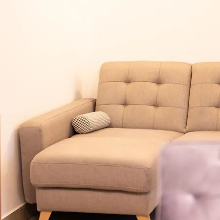 Majda Elegant With Prime Location And Parking Apartman *