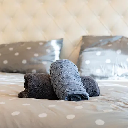 Majda Elegant With Prime Location And Parking Apartman *