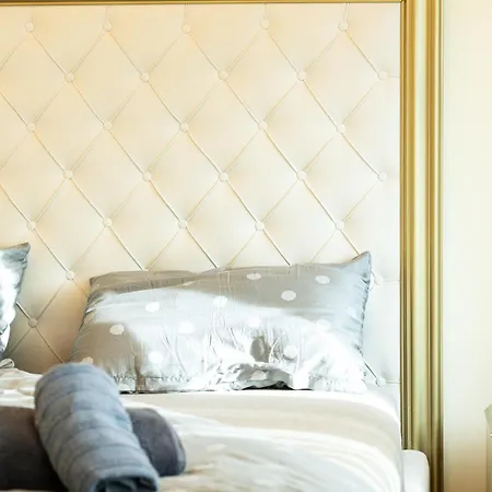 アパート Majda Elegant With Prime Location And Parking *