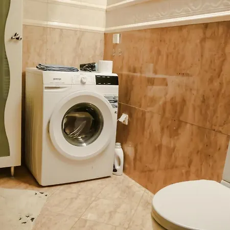 Majda Elegant With Prime Location And Parking