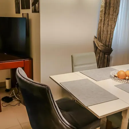 Majda Elegant With Prime Location And Parking Ljubljana