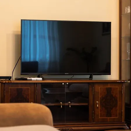 Majda Elegant With Prime Location And Parking * Ljubljana