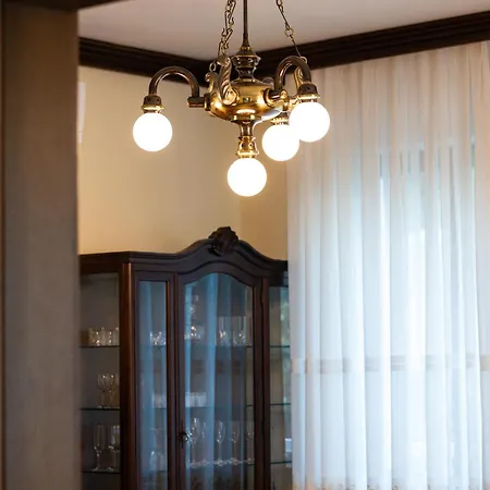 Majda Elegant With Prime Location And Parking Appartement *