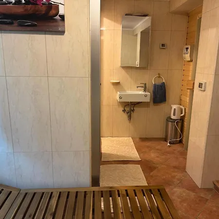 Majda Elegant With Prime Location And Parking