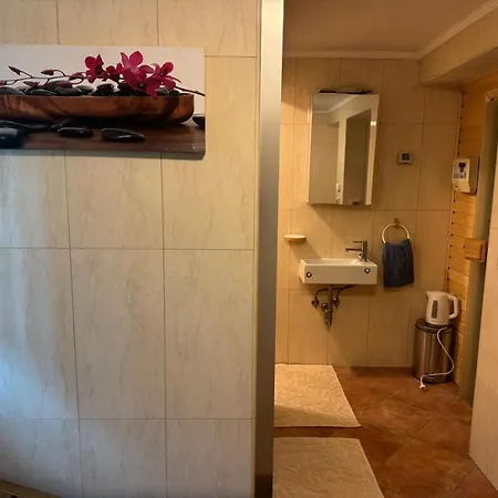 Appartement Majda Elegant With Prime Location And Parking