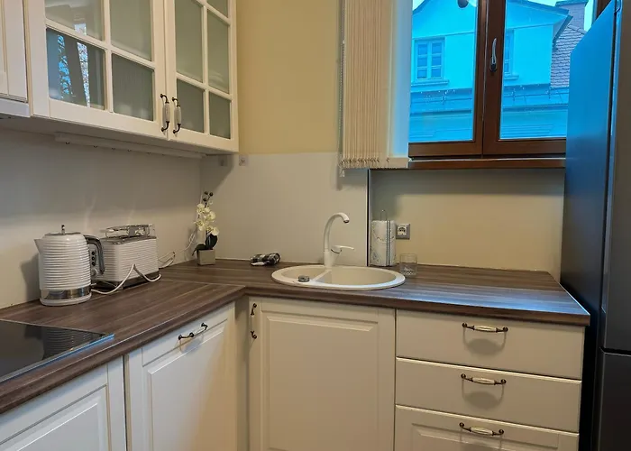 Majda Elegant With Prime Location And Parking Appartement *