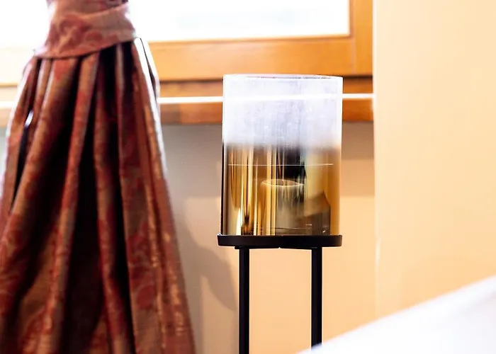 Majda Elegant With Prime Location And Parking *