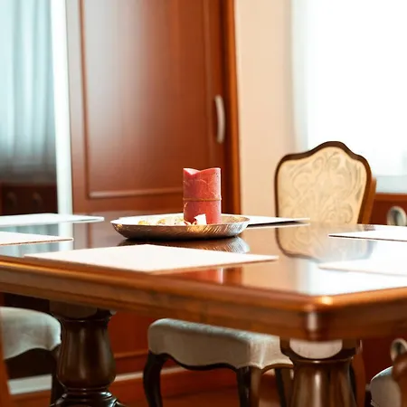 Majda Elegant With Prime Location And Parking Apartment *