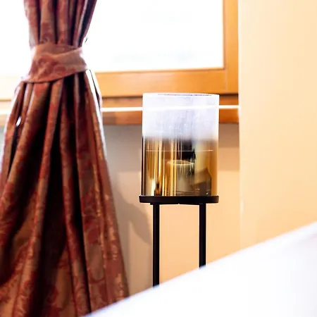 Majda Elegant With Prime Location And Parking *