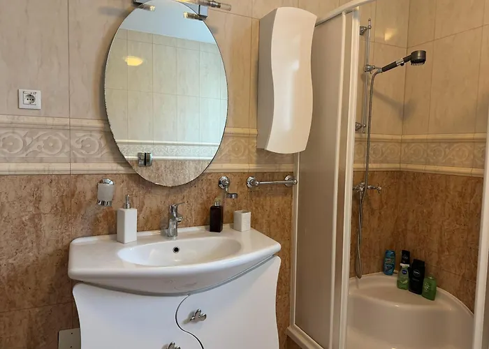 דירה Majda Elegant With Prime Location And Parking