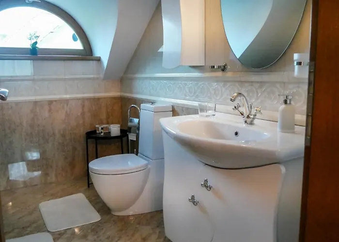 Majda Elegant With Prime Location And Parking דירה