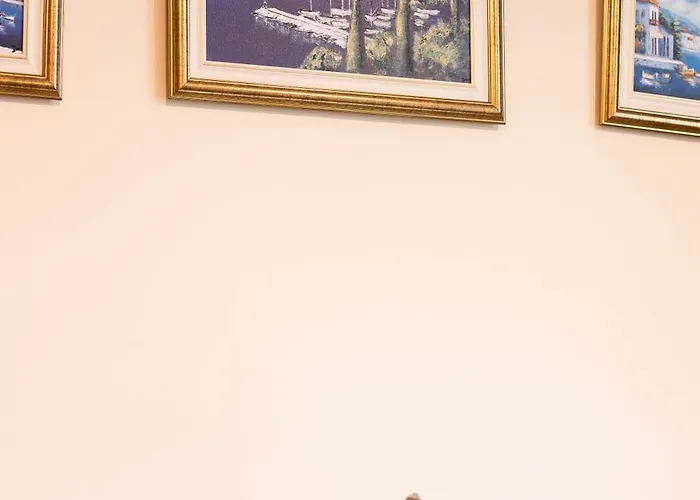 Majda Elegant With Prime Location And Parking דירה