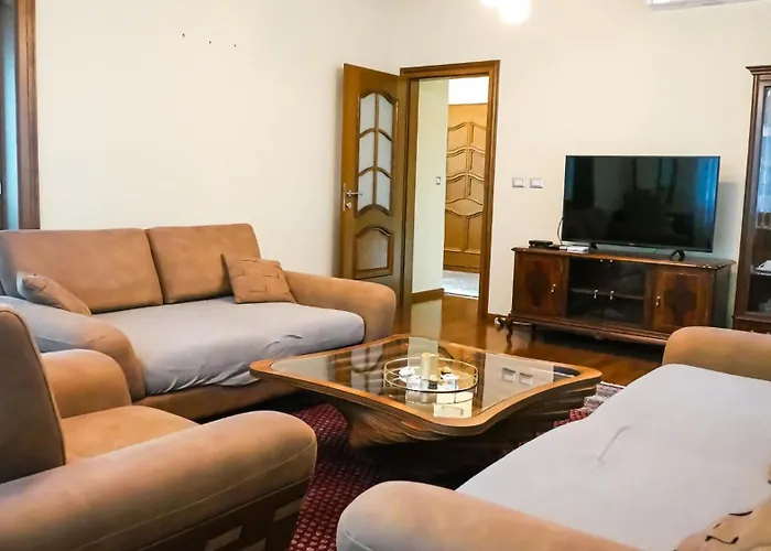 Majda Elegant With Prime Location And Parking דירה לובליאנה